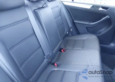 2014 Volkswagen Jetta Se z USA, uszkodzony, nr VIN 3VWD17AJ2EM421573